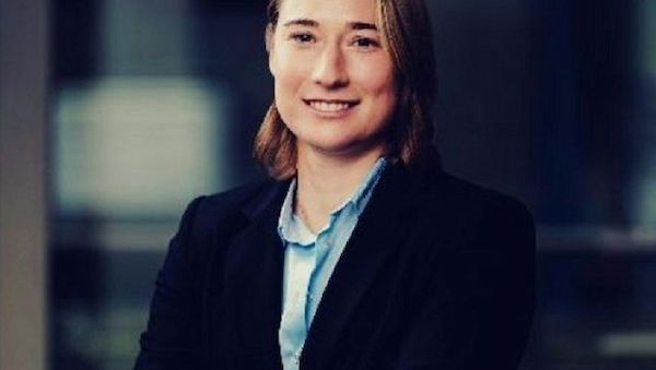 Ideal Versicherungen Franziska Schmid: Spezialistin für private Pflegeversicherungen in Baden-Württemberg und Bayern