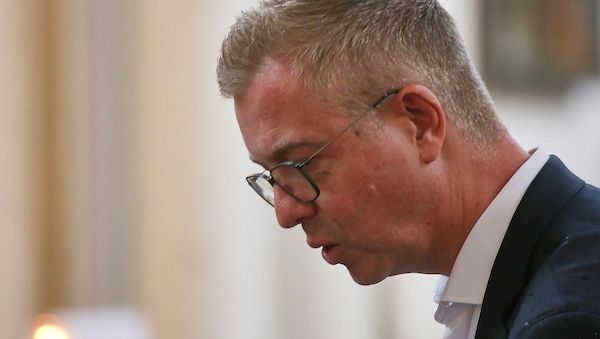 Grünen-Fraktionschef kritisiert Evers nach CSD-Anschlag