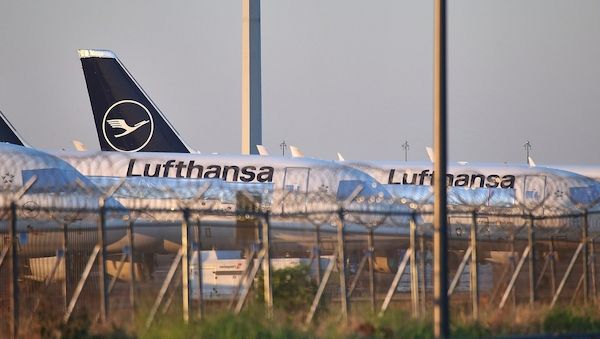 Lufthansa baut 550 Stellen bei Kernmarke ab