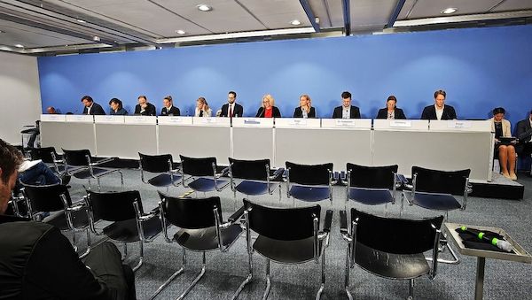 Bundesregierung fordert von Fifa Zugänglichkeit der WM
