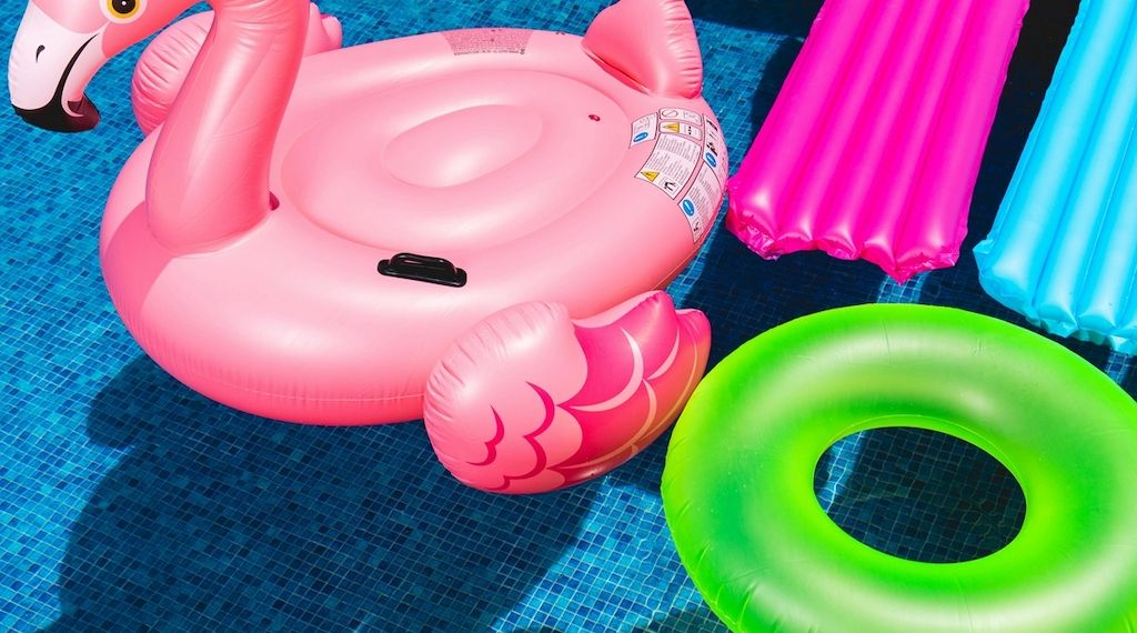Ein Swimming-Pool im Garten: Was Verbraucher wissen sollten