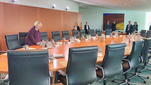 Kabinettssitzung fällt kommende Woche aus - Merz im Urlaub