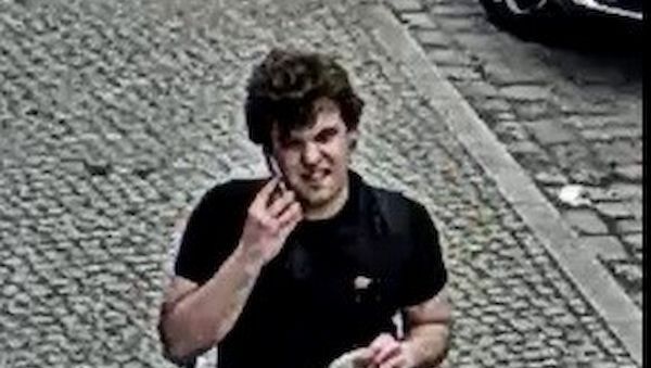 Berlin: Trickbetrug durch falsche Polizeibeamte – Wer erkennt den Tatverdächtigen?