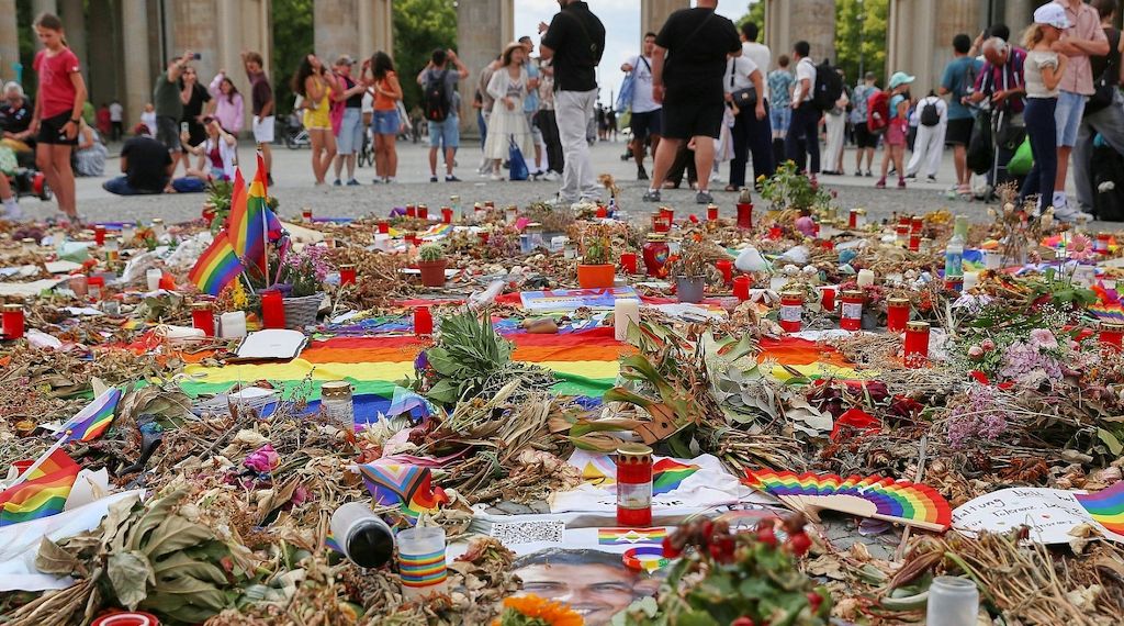 Nach CSD-Anschlag: FDP für Schließung radikaler Moscheen
