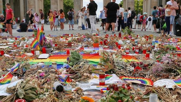 Nach CSD-Anschlag: FDP für Schließung radikaler Moscheen