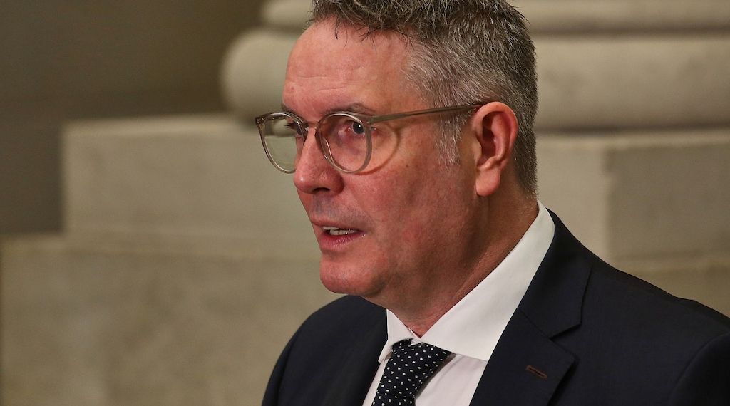 Schweitzer pocht auf Frau als Bundespräsidentin