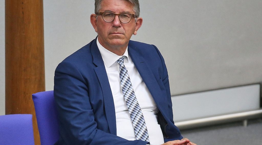Jetzt sieht sich Kulturstaatsminister Weimer als "Kulturkämpfer" gegen AfD