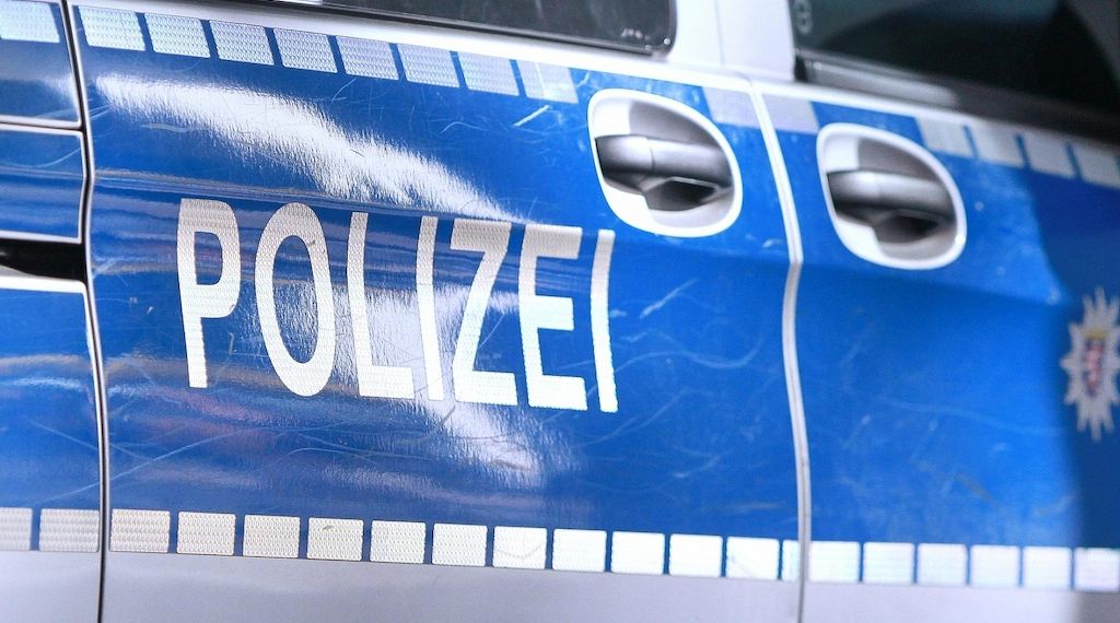 Aggressiver Mann am Bahnhof Harburg in Gewahrsam genommen