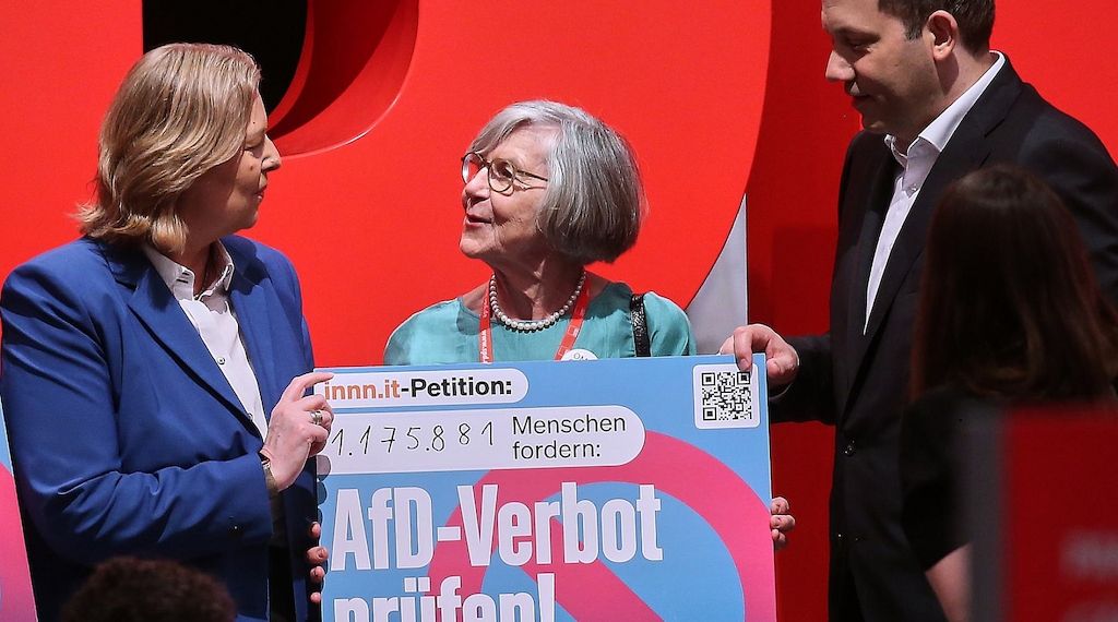 Linke fordert SPD zu AfD-Verbotsverfahren auf