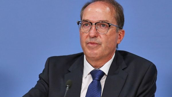Dobrindt versichert: Kein "Kontrollverlust" wie 2015