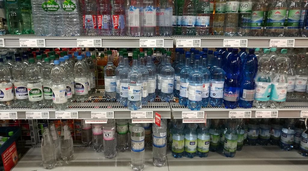 Keine flächendeckenden Engpässe bei Mineralwasser