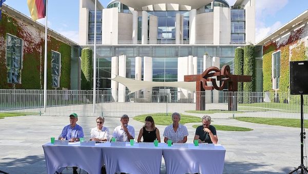 Breites Bündnis drängt auf "Hitzegipfel"
