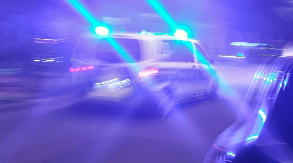Zwei Polizeibeamte bei Unfall in Berlin-Steglitz verletzt