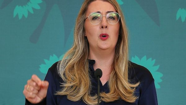 9.600 Hitztetote: Dröge kritisiert Schweigen des Kanzlers
