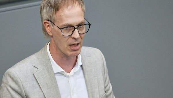 SPD-Politiker verteidigt Drohnen-Zuständigkeiten