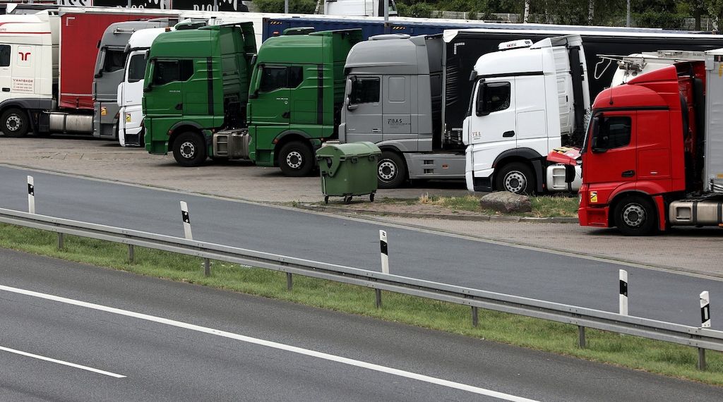 Zahl mautpflichtiger Lkw auf Autobahnen im Juli gestiegen
