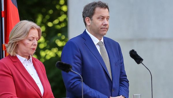 SPD-Bezirk fordert Mitgliedervotum über Parteiführung