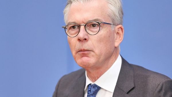 Wirtschaftsweiser gegen Einführung von Schwerarbeiter-Rente