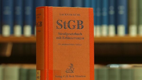 NRW-Justizminister verteidigt Jugendstrafrecht für Heranwachsende