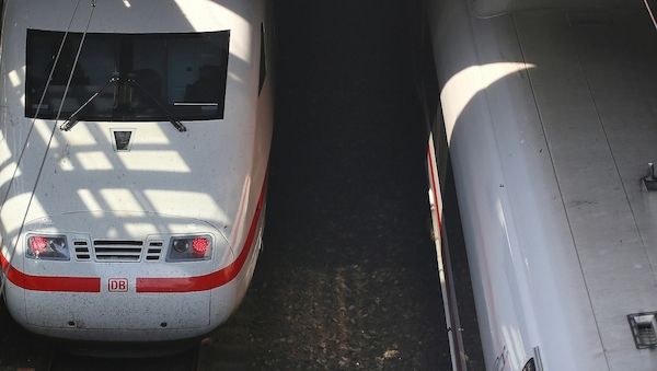 SPD unterstützt Bilgers Boni-Vorstoß für Bahn-Manager