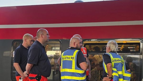 Regional Express bei Königs Wusterhausen evakuiert 