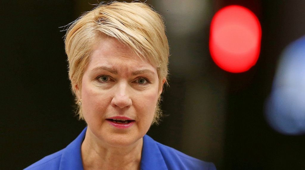 Schwesig wirft Bundesregierung "faktische Rentenkürzung" vor