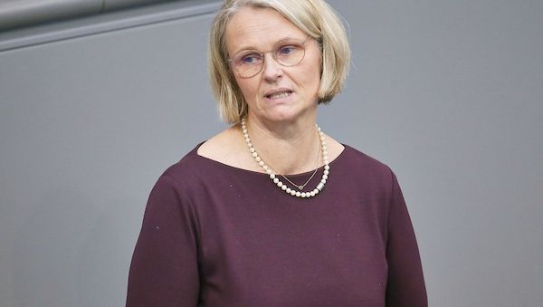 Karliczek warnt vor Folgen des Niedrigwassers für Flusskreuzfahrten