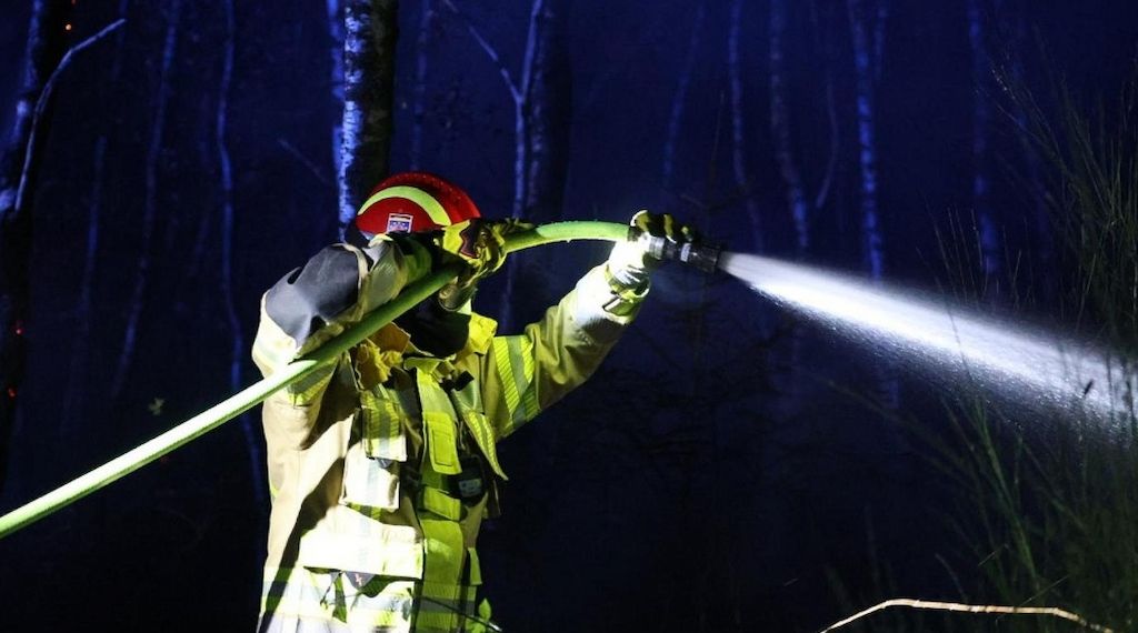 Düsseldorfer Feuerwehr hilft bei Waldbränden im Kreis Düren
