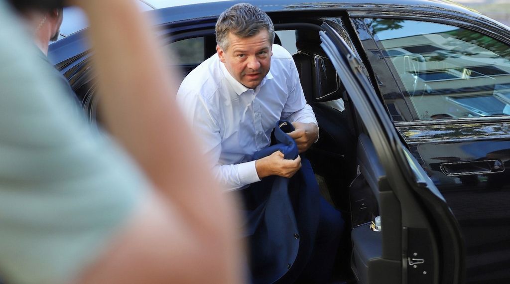 Schulze will sich für Wiederwahl nicht "abhängig" machen