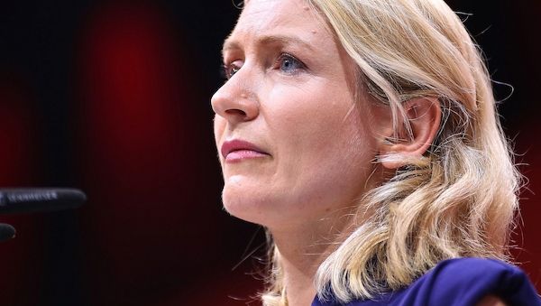 Schwerdtner hält an Enteignung von Wohnkonzernen fest
