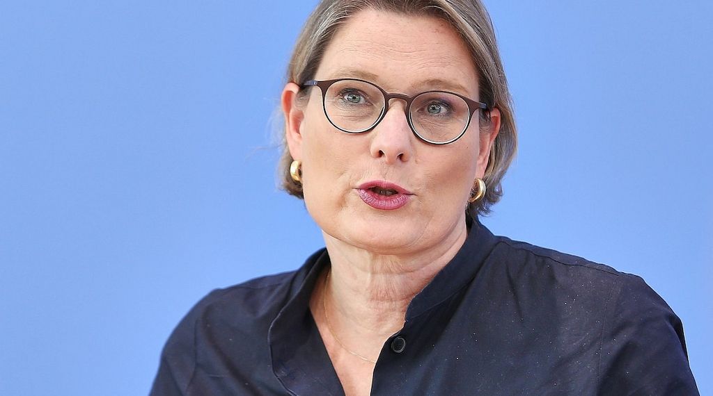 Hubig wirft USA "Frontalangriff" auf das Völkerstrafrecht vor