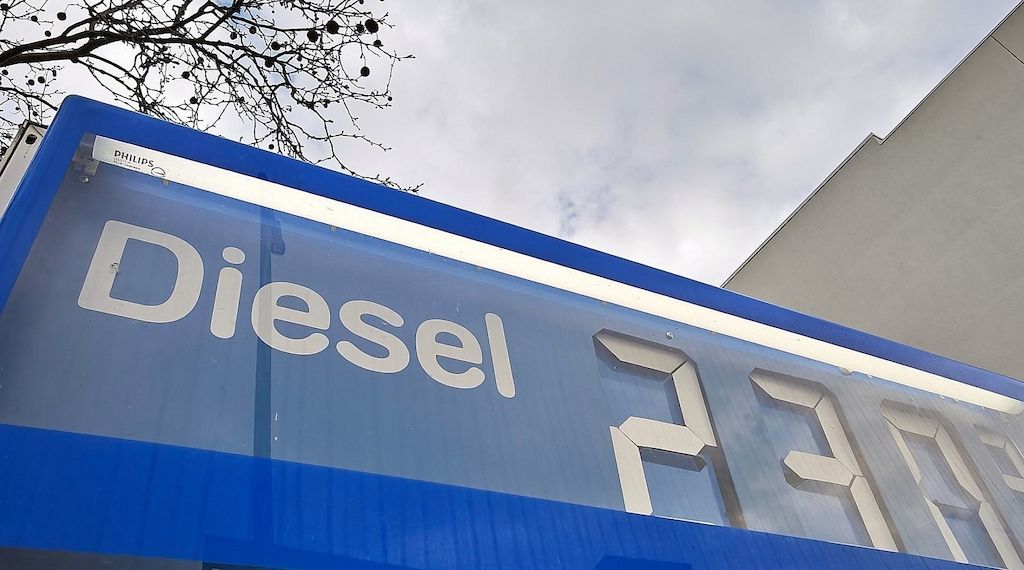 Spritpreise steigen im Wochenvergleich wieder deutlich