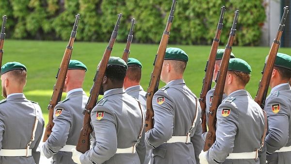 BSW fordert Stopp der Truppenausbildung in Klietz und Altengrabow