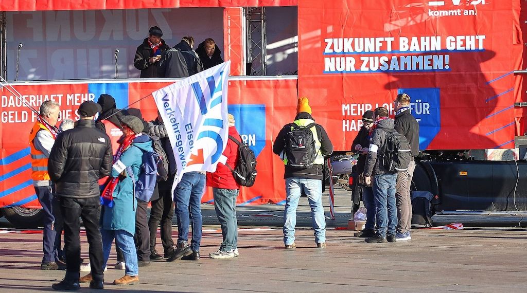 EVG droht mit bundesweitem Sicherheitsstreik bei Regionalbahnen