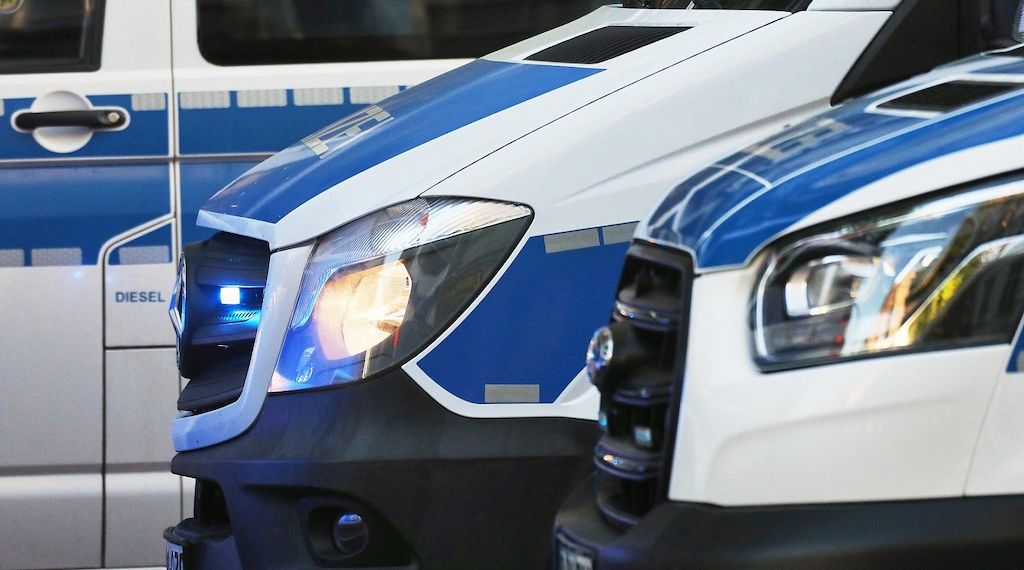 Mehrere Fahrzeuge in Berlin-Spandau durch Feuer beschädigt
