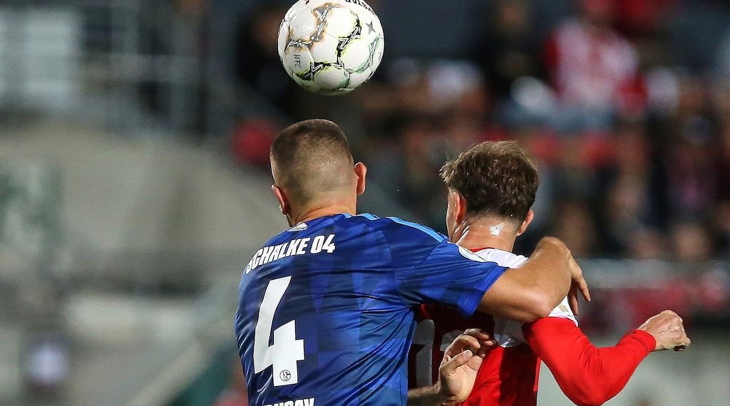 DFB-Pokal: Schalke gewinnt in Halle erst nach Verlängerung