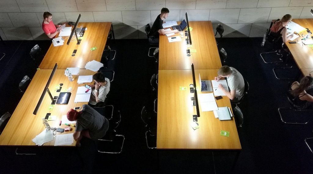 Bachelorstudenten in NRW brauchen im Schnitt mehr als neun Semester
