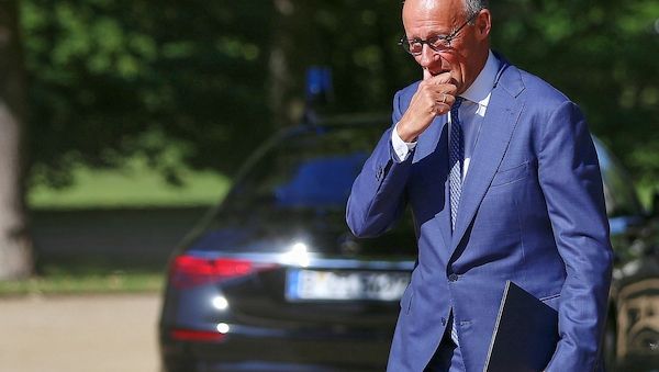Merz bleibt im Umfragetief: 13 Prozent zufrieden