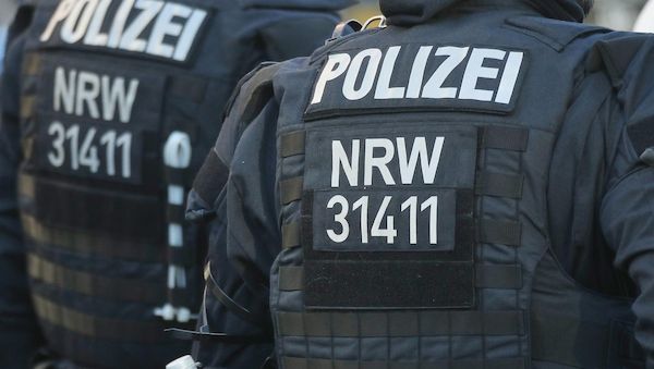 Motorradfahrerin bei Unfall in Dortmund-Lanstrop lebensgefährlich verletzt