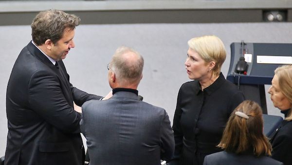 Schwesig stellt sich hinter SPD-Spitze