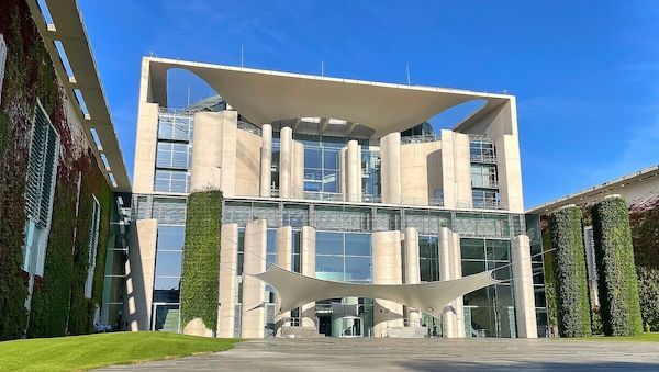 Gästeliste für Berliner Mittagessen mit "Gleichgesinnten" steht