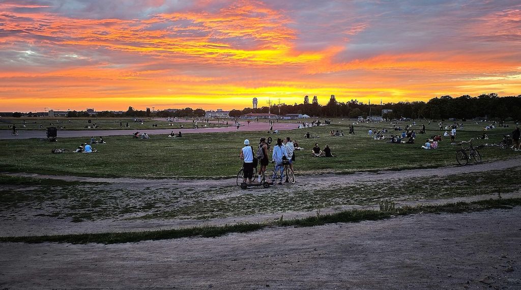 Grünen-Spitzenkandidat will Konzertbühne am Tempelhofer Feld