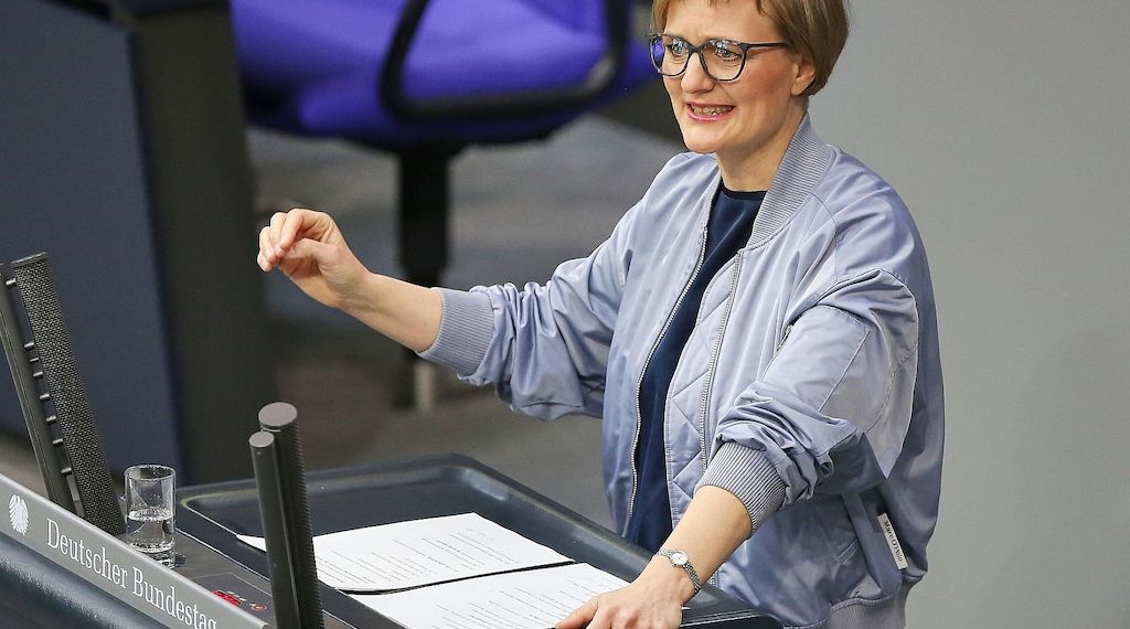 Grünen-Chefin wirft Regierung mangelnde Entschlossenheit vor