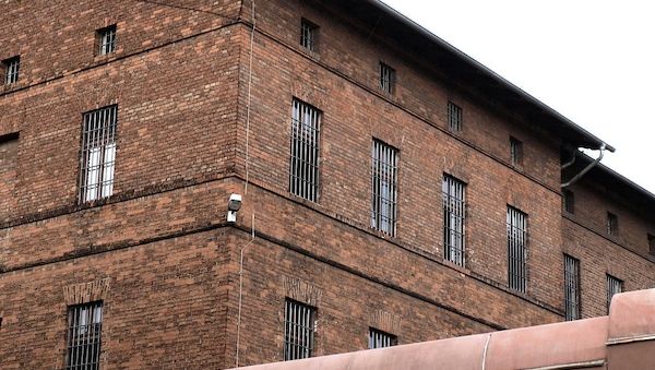 48-Jähriger muss nach räuberischem Ladendiebstahl in Untersuchungshaft
