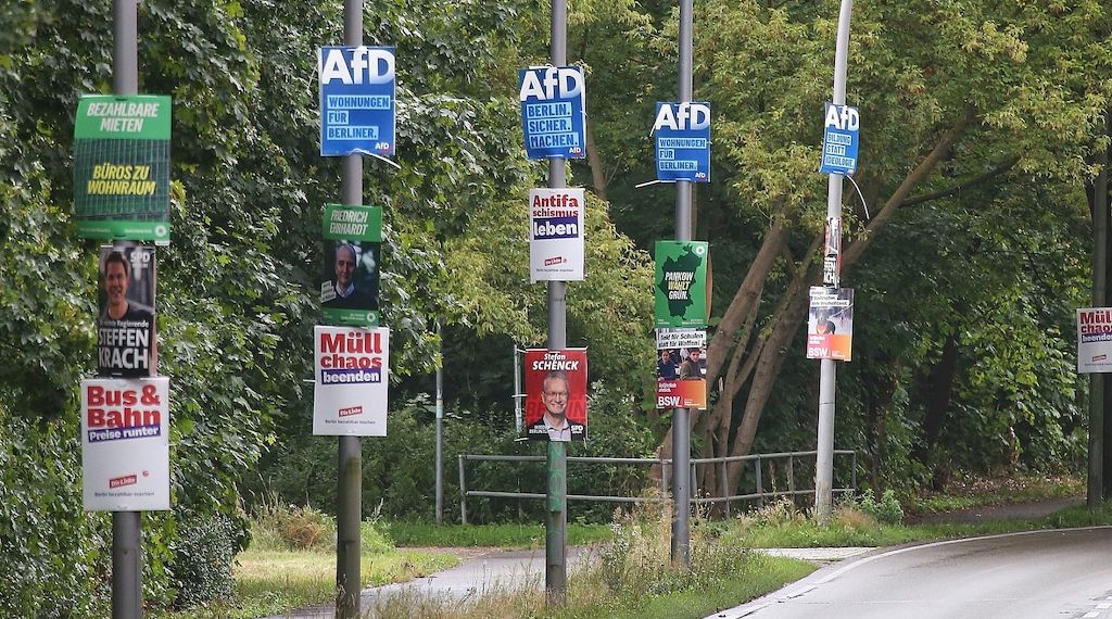 Serie von Sachbeschädigungen an Wahlplakaten in Berlin
