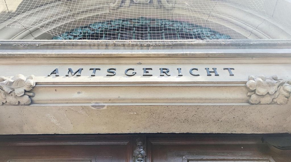 785 Nachbarschaftsstreitigkeiten beschäftigten 2025 die bayerischen Amtsgerichte