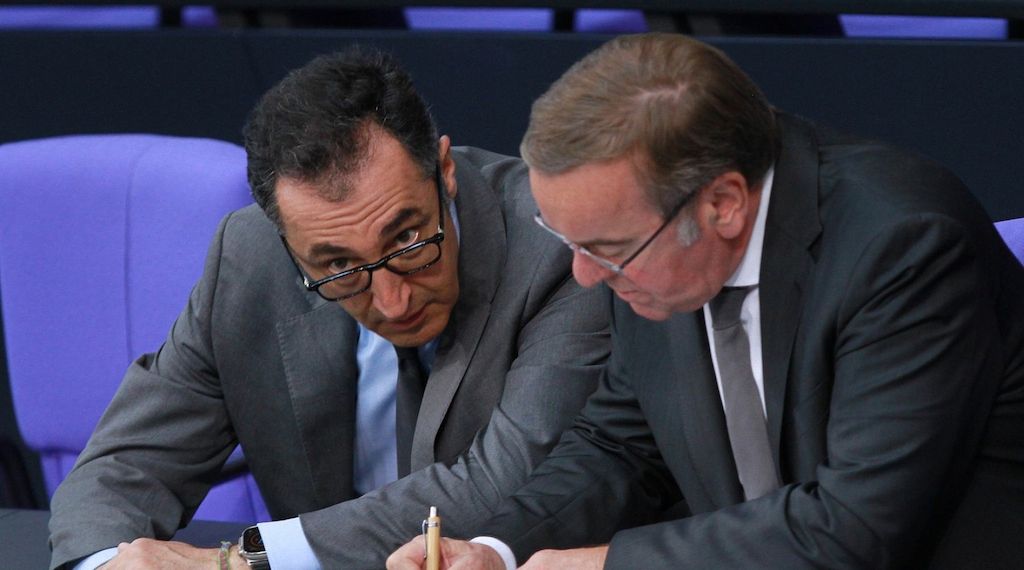 Özdemir und Pistorius fordern AfD-Verbotsantrag