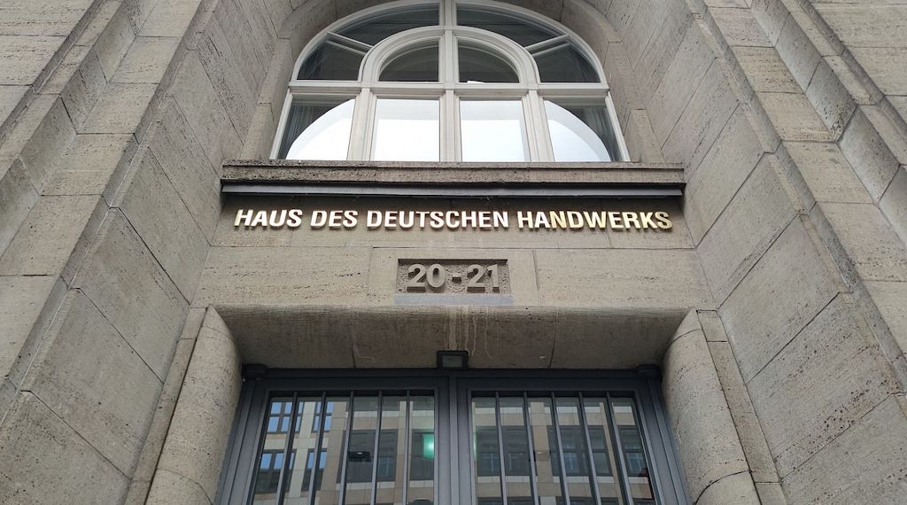 Handwerksverband drängt auf Senkung der Lohnnebenkosten