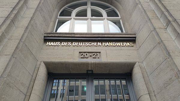 Handwerksverband drängt auf Senkung der Lohnnebenkosten