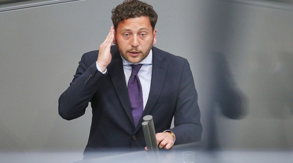 Grünen-Chef kritisiert Attestpflicht als "Quatsch"